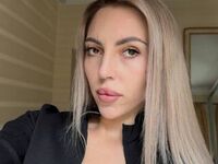 bedroom live webcam MelisaDee