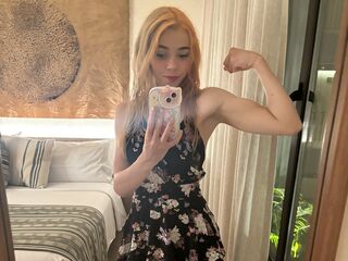 camwhore masturbating with dildo MielVerane