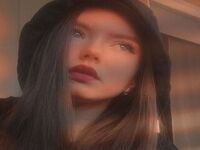 camslut showing tits MilaLyra