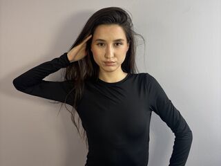 camwhore shaved pussy MirelNaomi