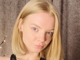 hot cam girl masturbating with dildo MoiraBaumgartel