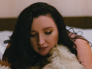 cam strip tease MonicaBare