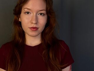 beautiful camgirl MyrtaGulliver