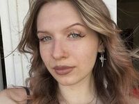 hot cam girl fingering shaved pussy PatriciaLois