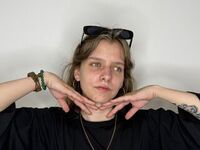 cam girl playing with sextoy PatrinaJeronimo