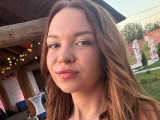 naked cam SadeBergum