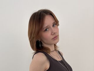 camgirl masturbating with vibrator SelenaMaryott