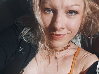 camgirl playing with dildo SevenCalories
