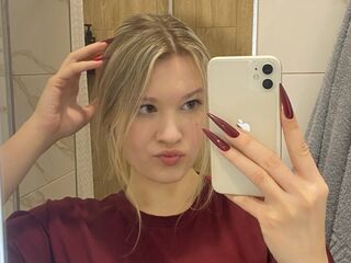 fingering girl cam picture SkyeDavi