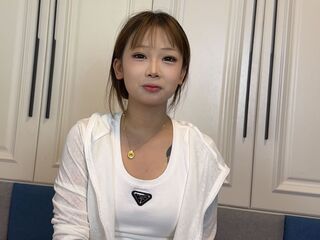 cam girl playing with vibrator Sufei