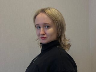 cam girl camsex SuzannKernes