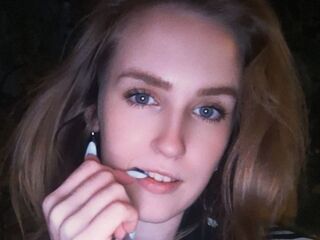 naked girl with webcam fingering pussy TiffaneyLafrance