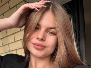 camgirl playing with dildo TonitaClark
