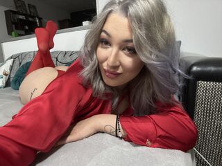 camslut fingering shaved pussy VanessaKis