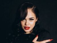 cam girl playing with dildo WendiStiliner