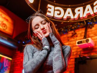 webcam chat XeniaUsher